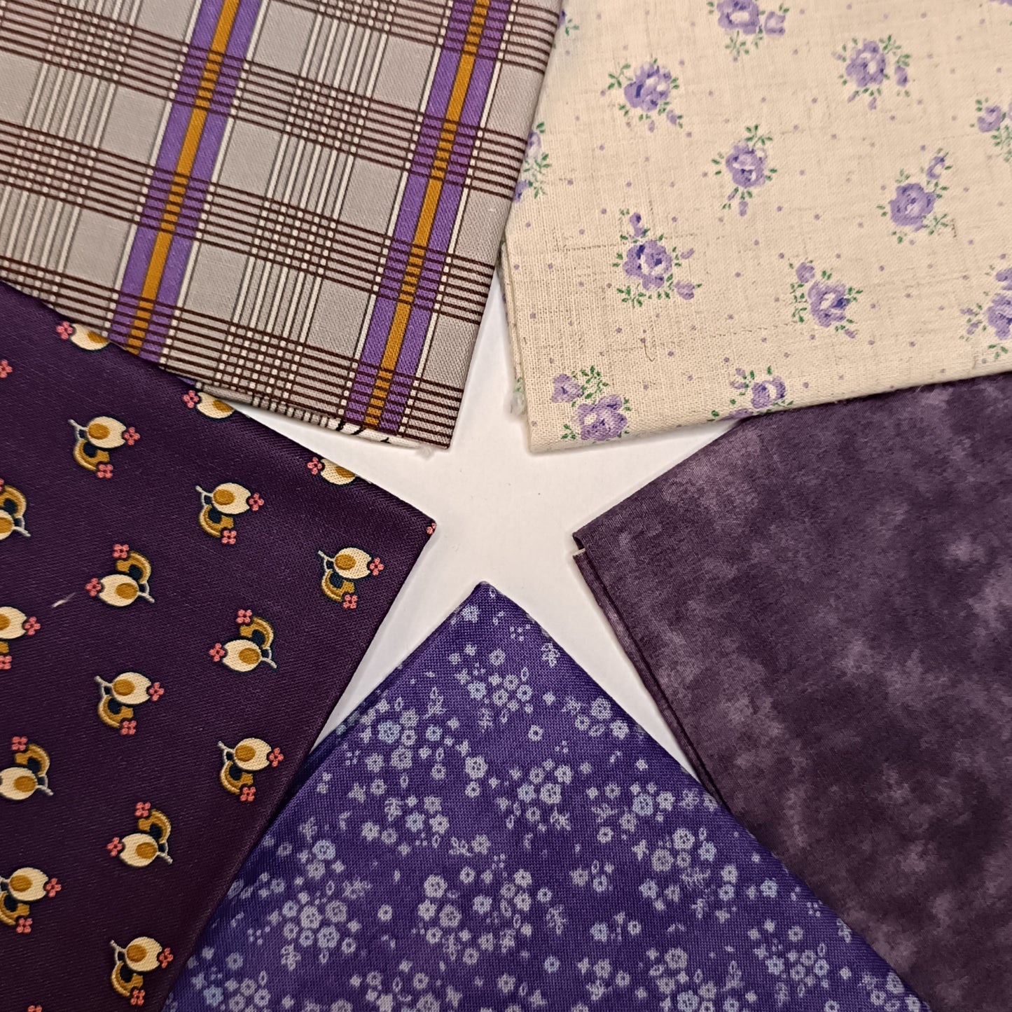 Fat Quarter Paket Lila Gundi's Quilt Heaven