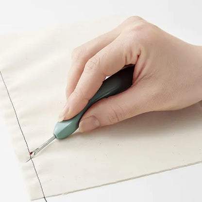 Grip Fit Seam Ripper Clover
