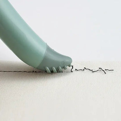 Grip Fit Seam Ripper Clover