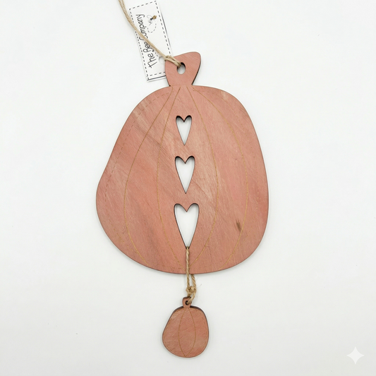 Deko Kürbis apricot mit Herzen The Bee Company