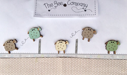 Holzknopf Bunte Schafe The Bee Company